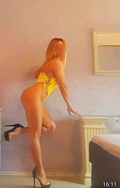 Linda - Berlin VIP Escort Bayan